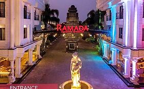 Ramada Suites By Wyndham Solo